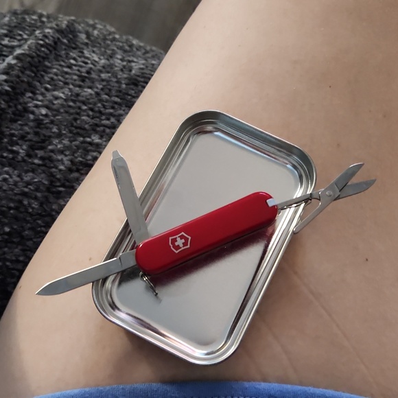 SWISS ARMY KNIFE - Picture 2 of 2